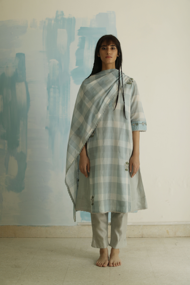 Maxi kurta lungi checks in blue with pants (Set of 2)