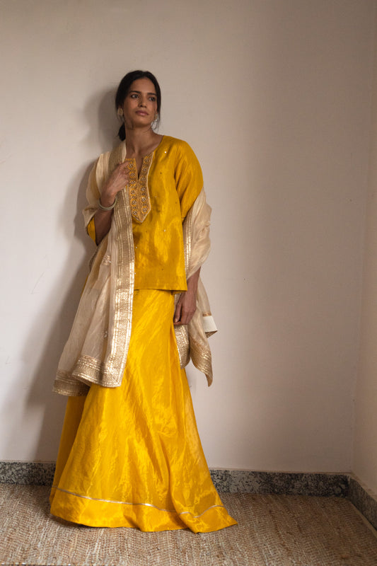 Dupatta in Ivory Handwoven Chanderi Silk with Tissue stripes