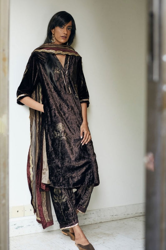 Paras Kurta In Printed Bark Brown Velvet With Shalwar