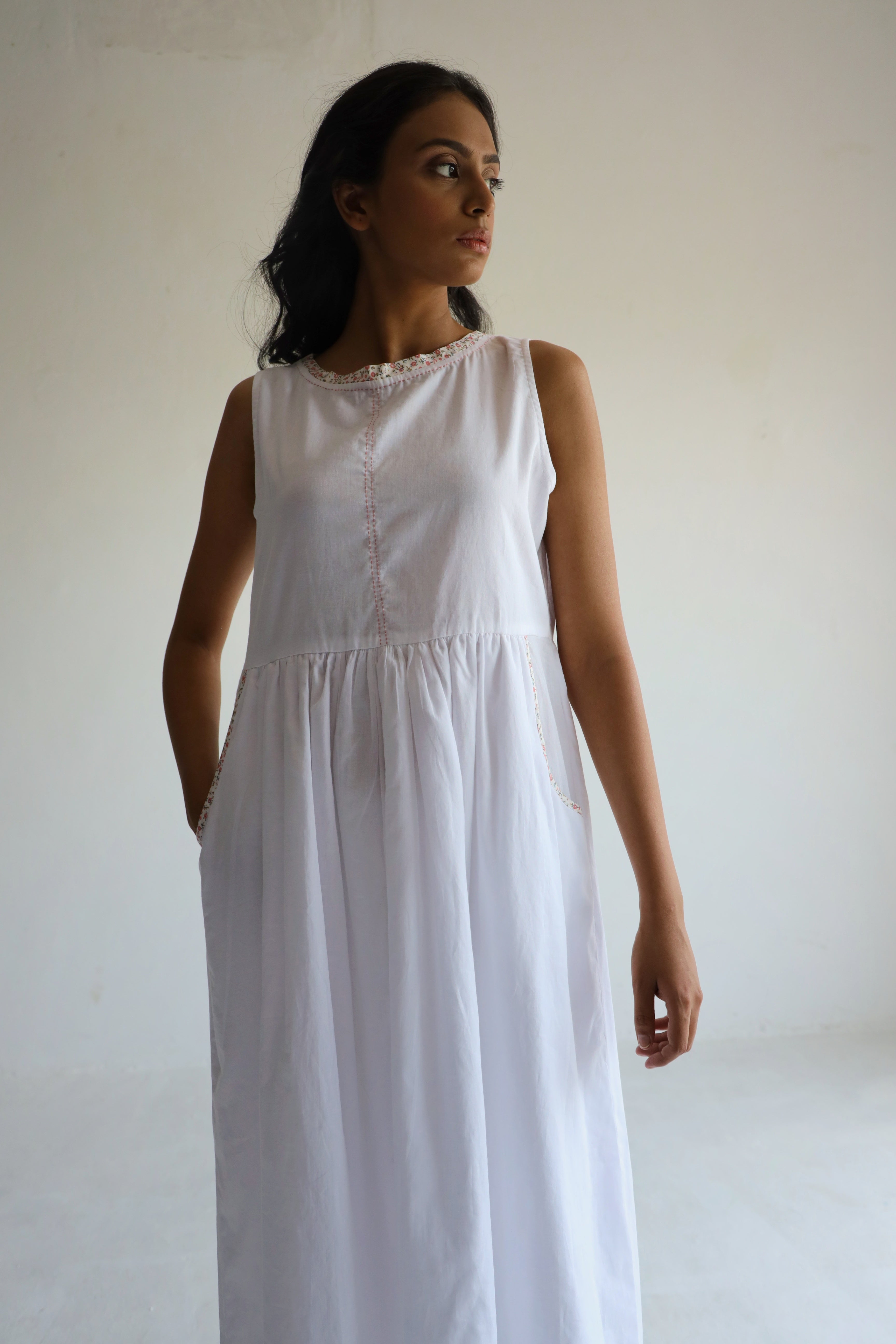 Sleeveless Ana Dress in White Bengal Handloom
