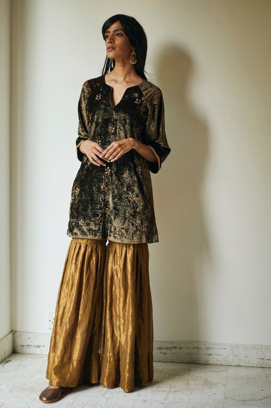 Mini Kurta In Moss Velvet With Sharara