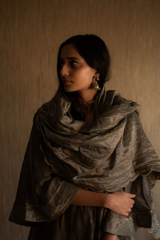 Dupatta in green handloom tissue