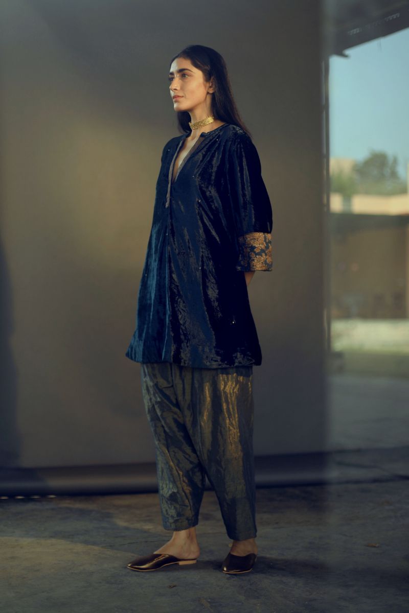 Mini Kurta in Navy Velvet With Tissue Shalwar