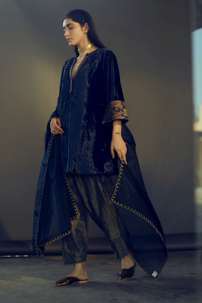 Mini Kurta in Navy Velvet With Tissue Shalwar