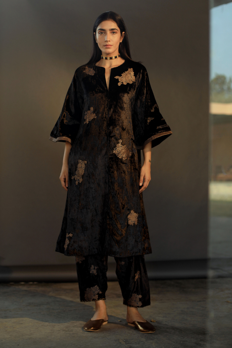 Md Kurta In Black Velvet With Salwar