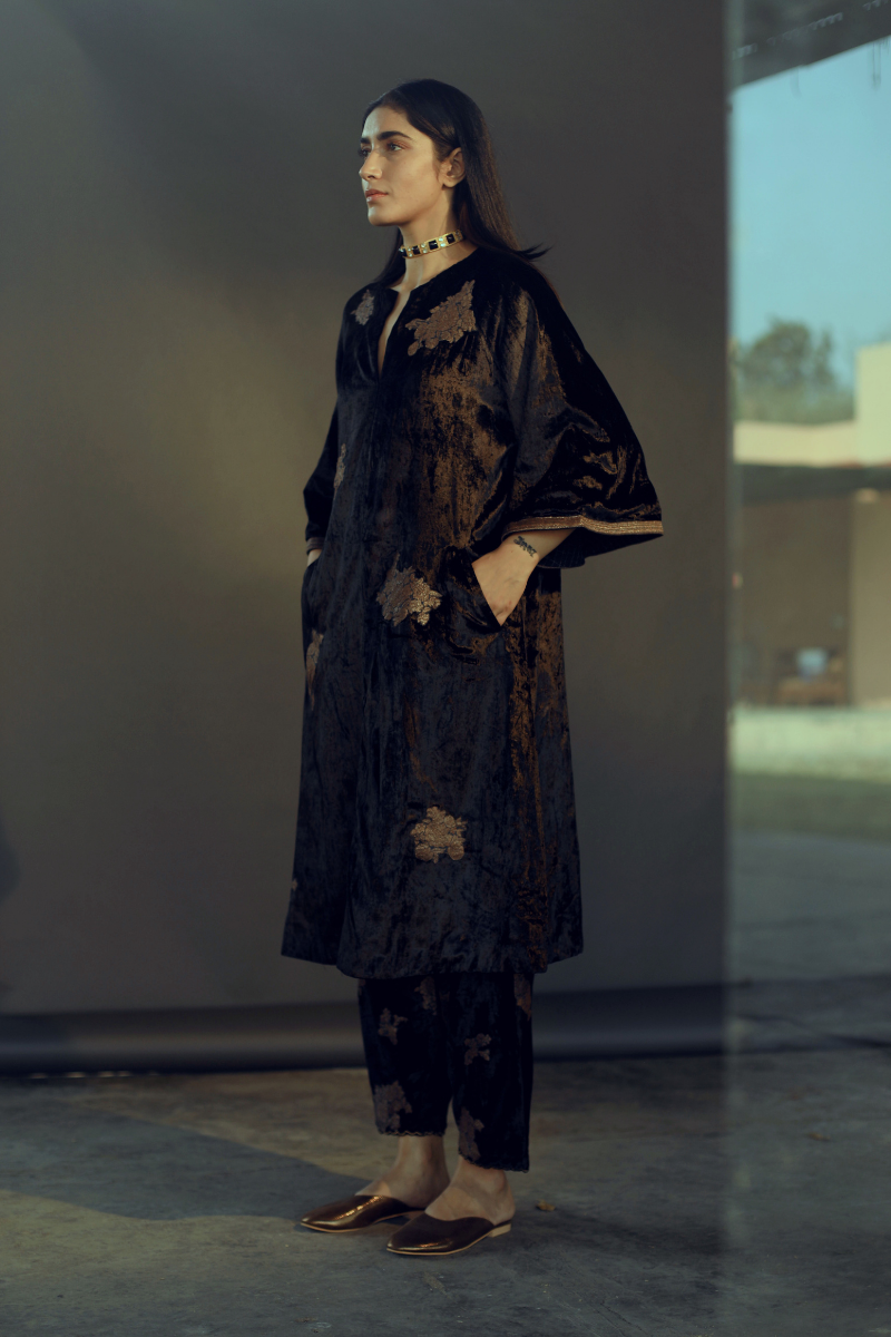 Md Kurta In Black Velvet With Salwar
