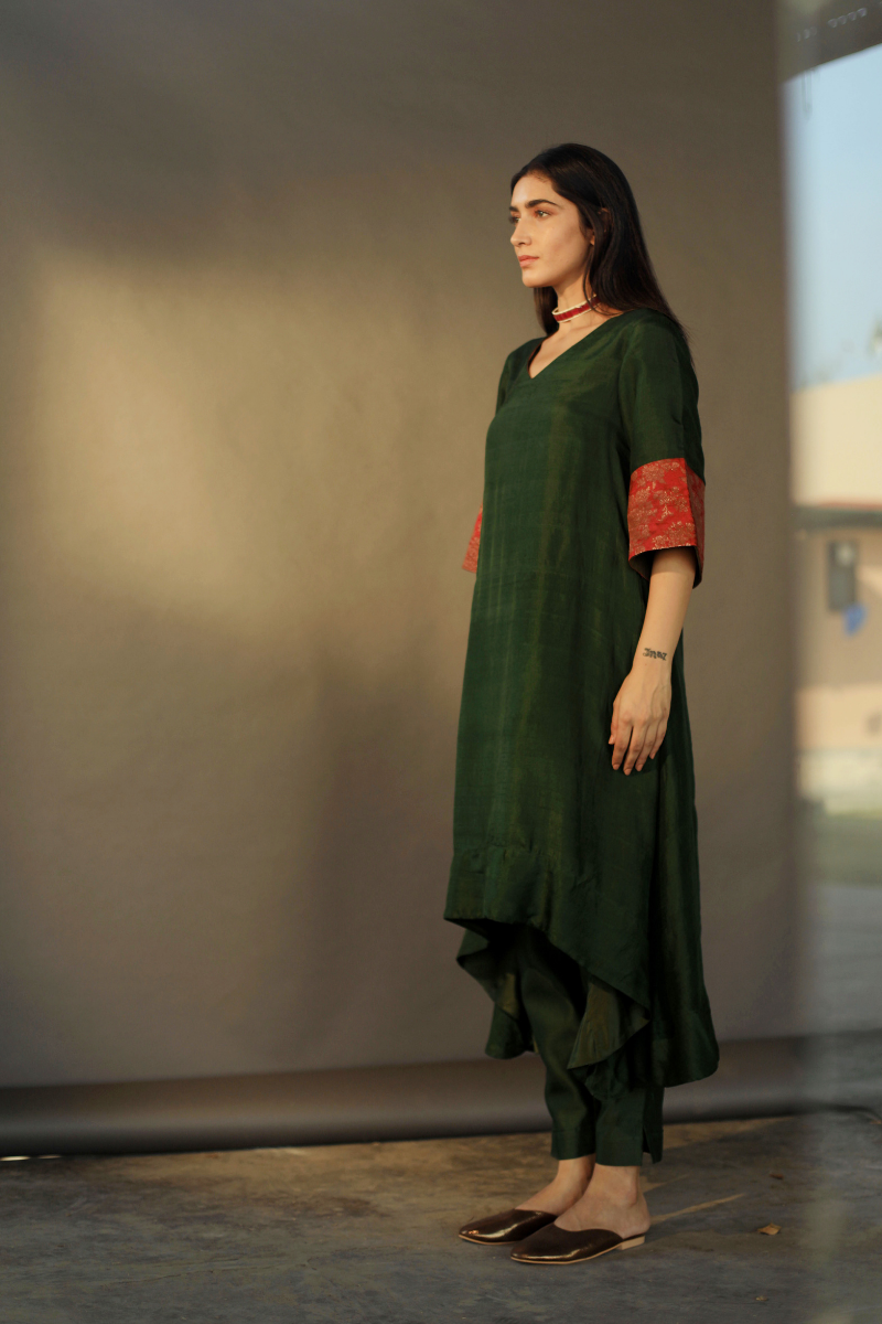 Ooch Neech Kurta In Olive With Cigarette Pant
