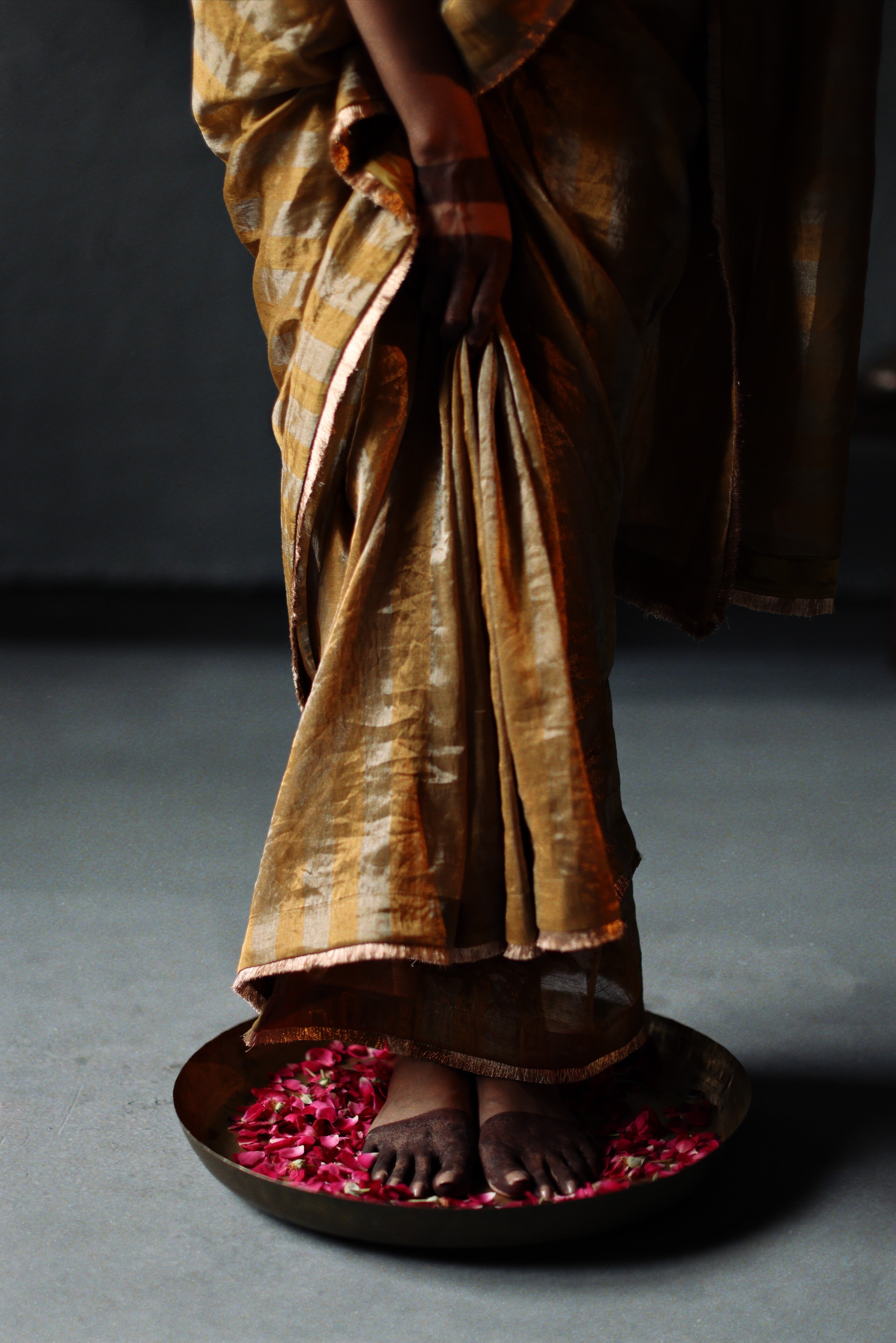 Sari in Vintage Gold Tissue Stripes