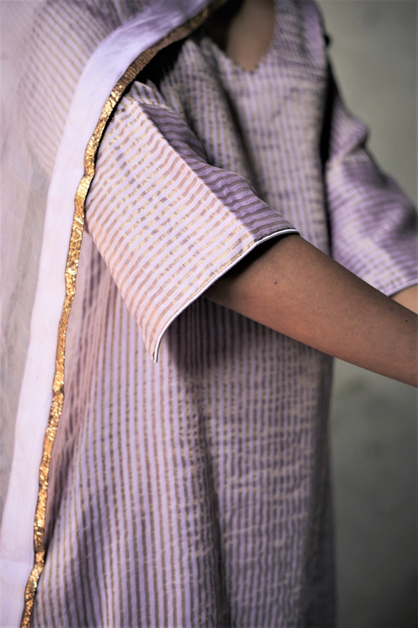 Anu Kurta In Pinstripe Lavender Tissue With Pants