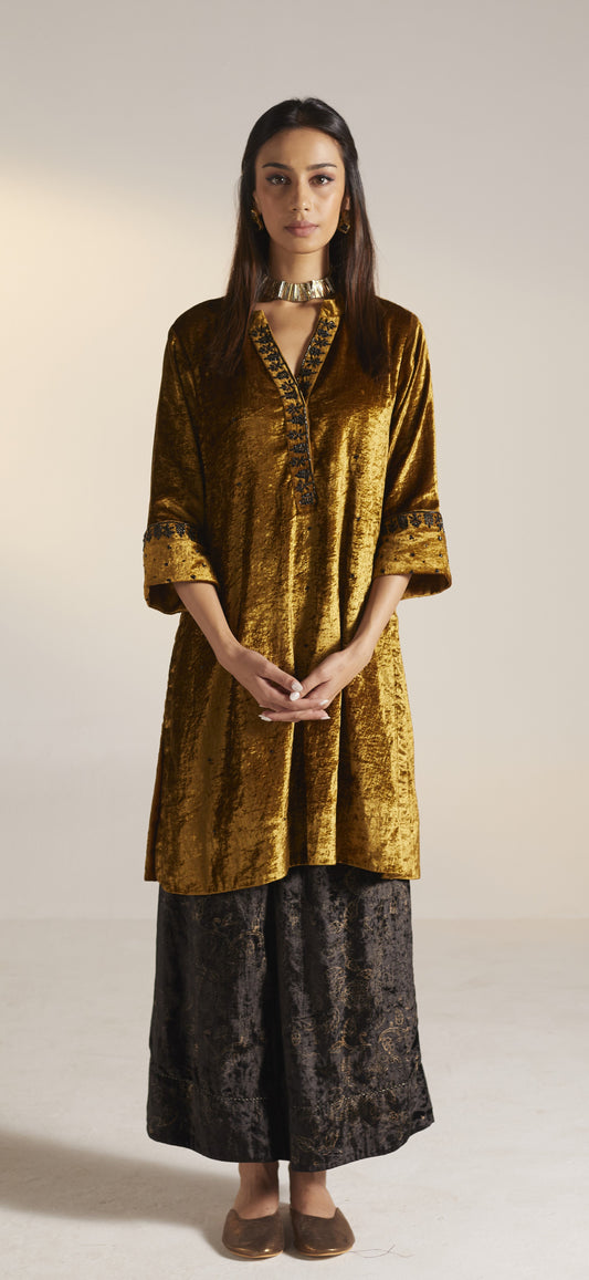 Mini Kurta in Gold Velvet with Palazzo