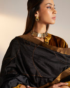 Dupatta in embroidered Black Mulberry Silk