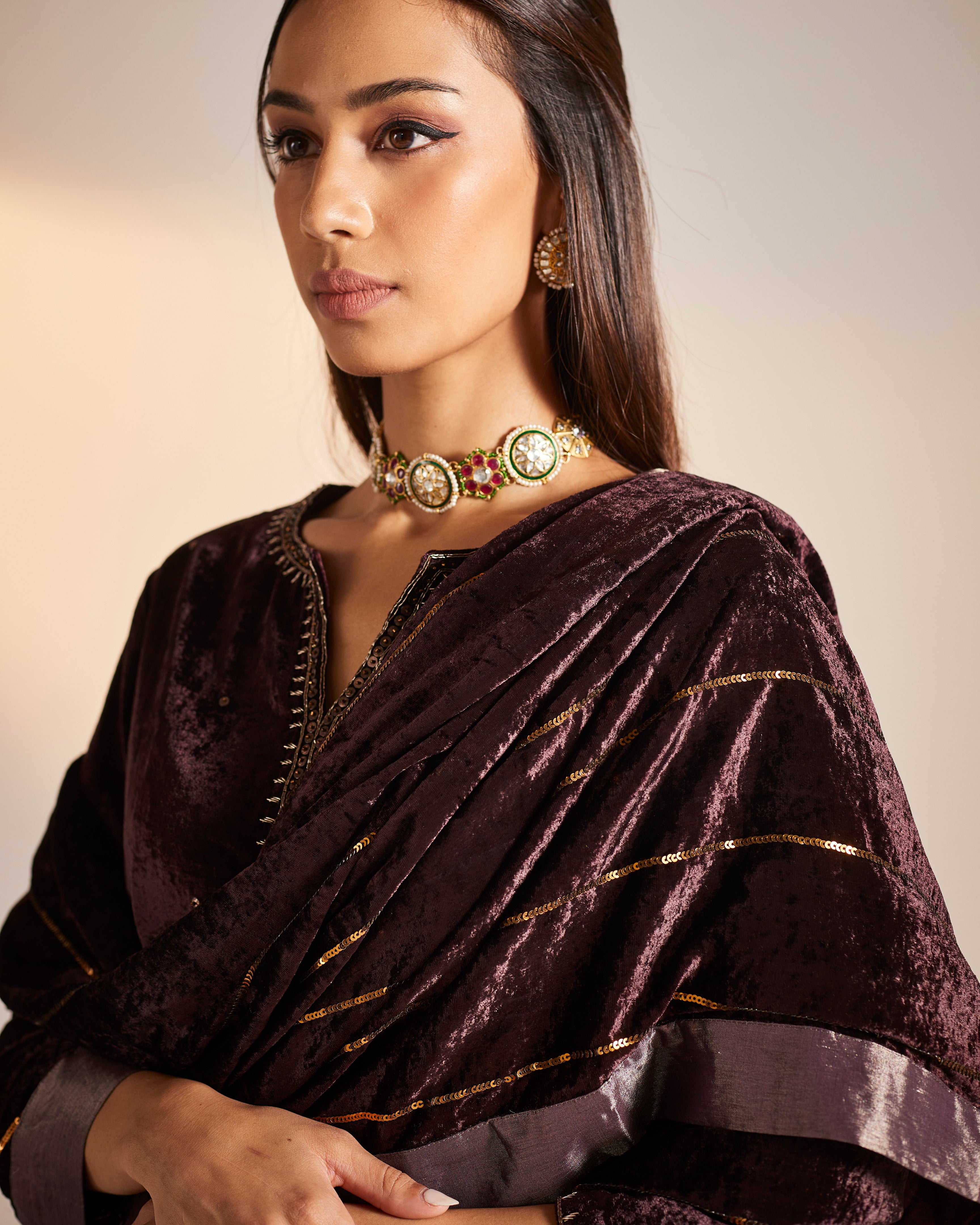 Dupatta in embroidered Wine Velvet