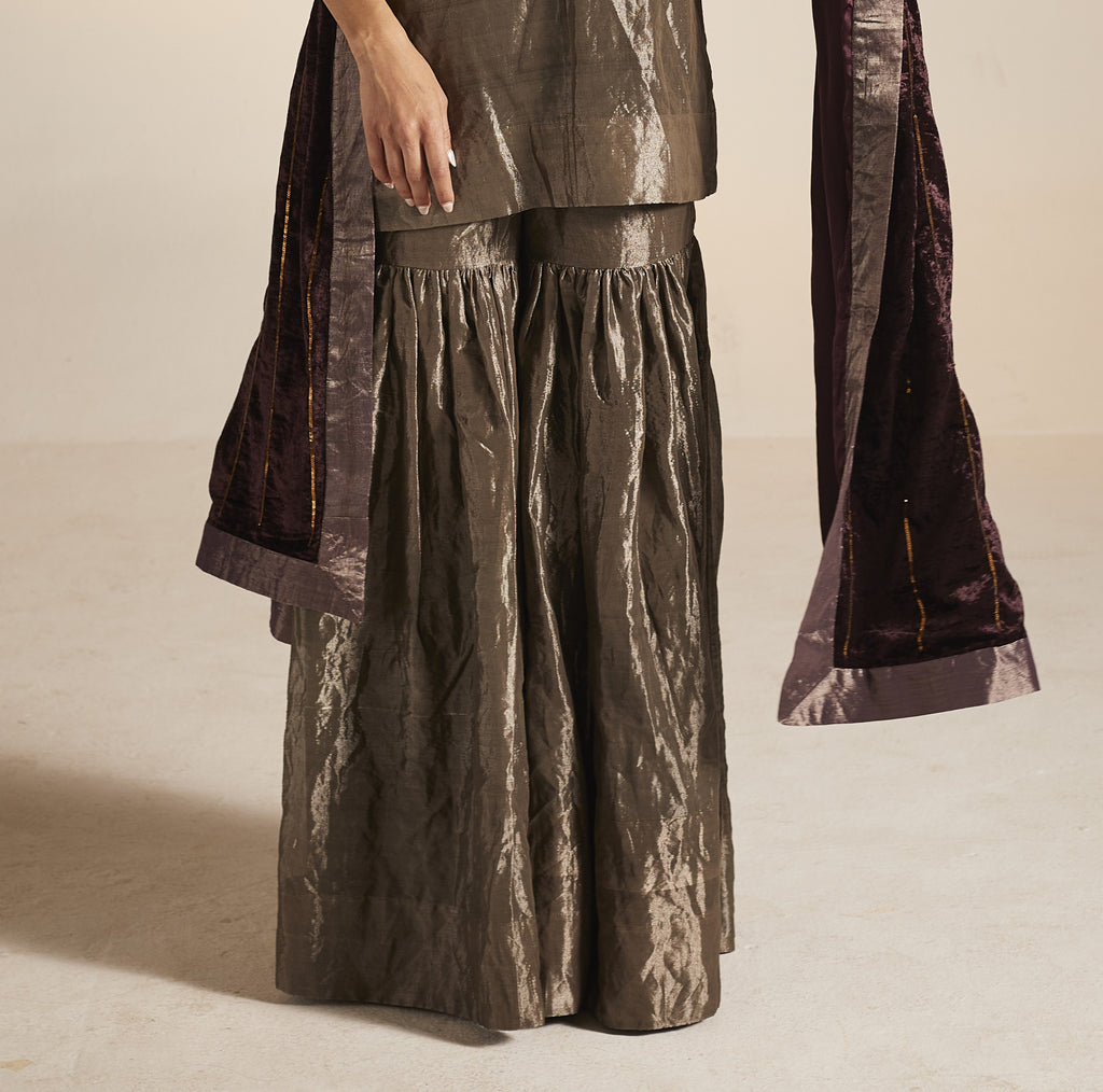 Mini Anisa in Slate Silver Tissue with Sharara