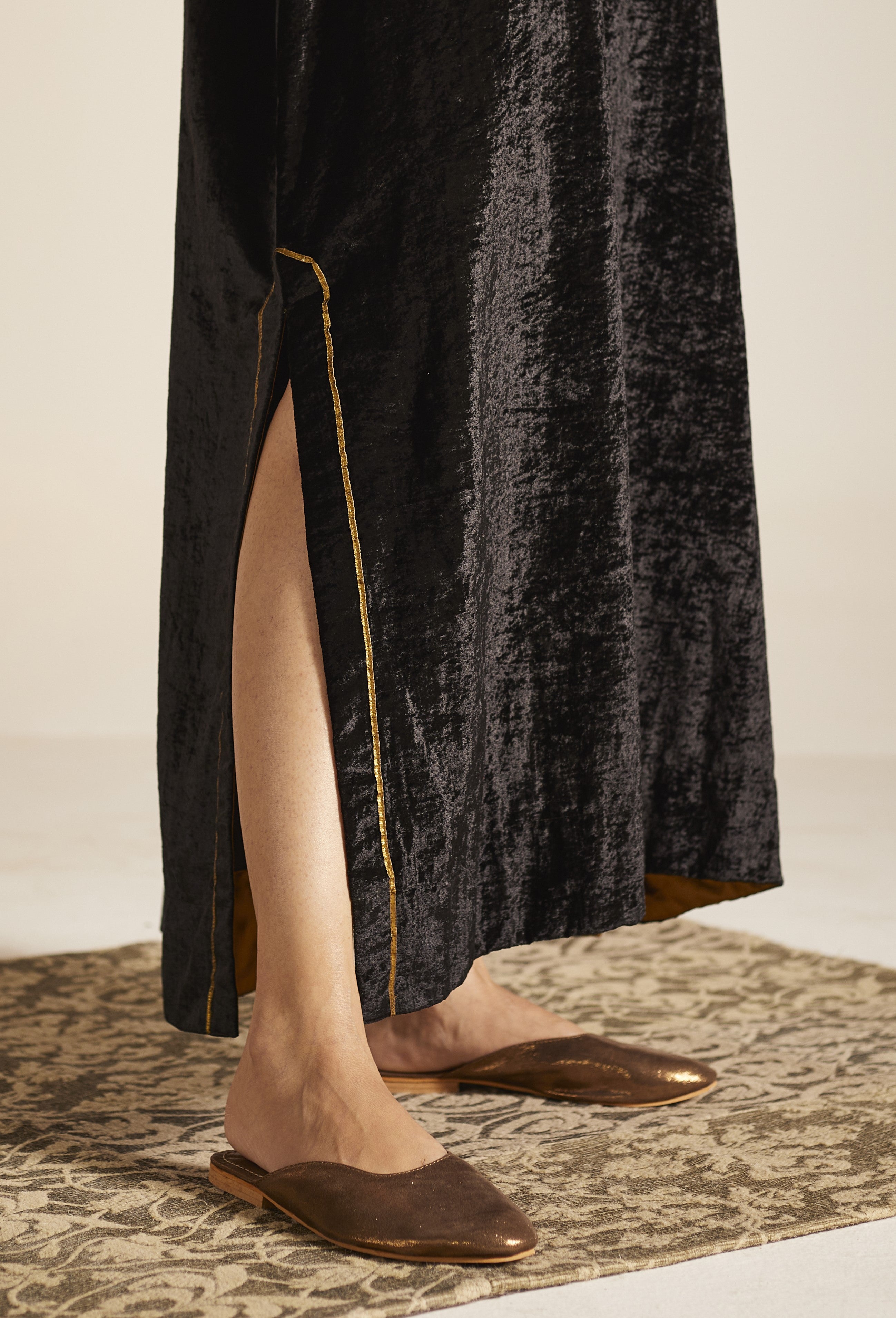 Shahi Kaftan in Black Velvet