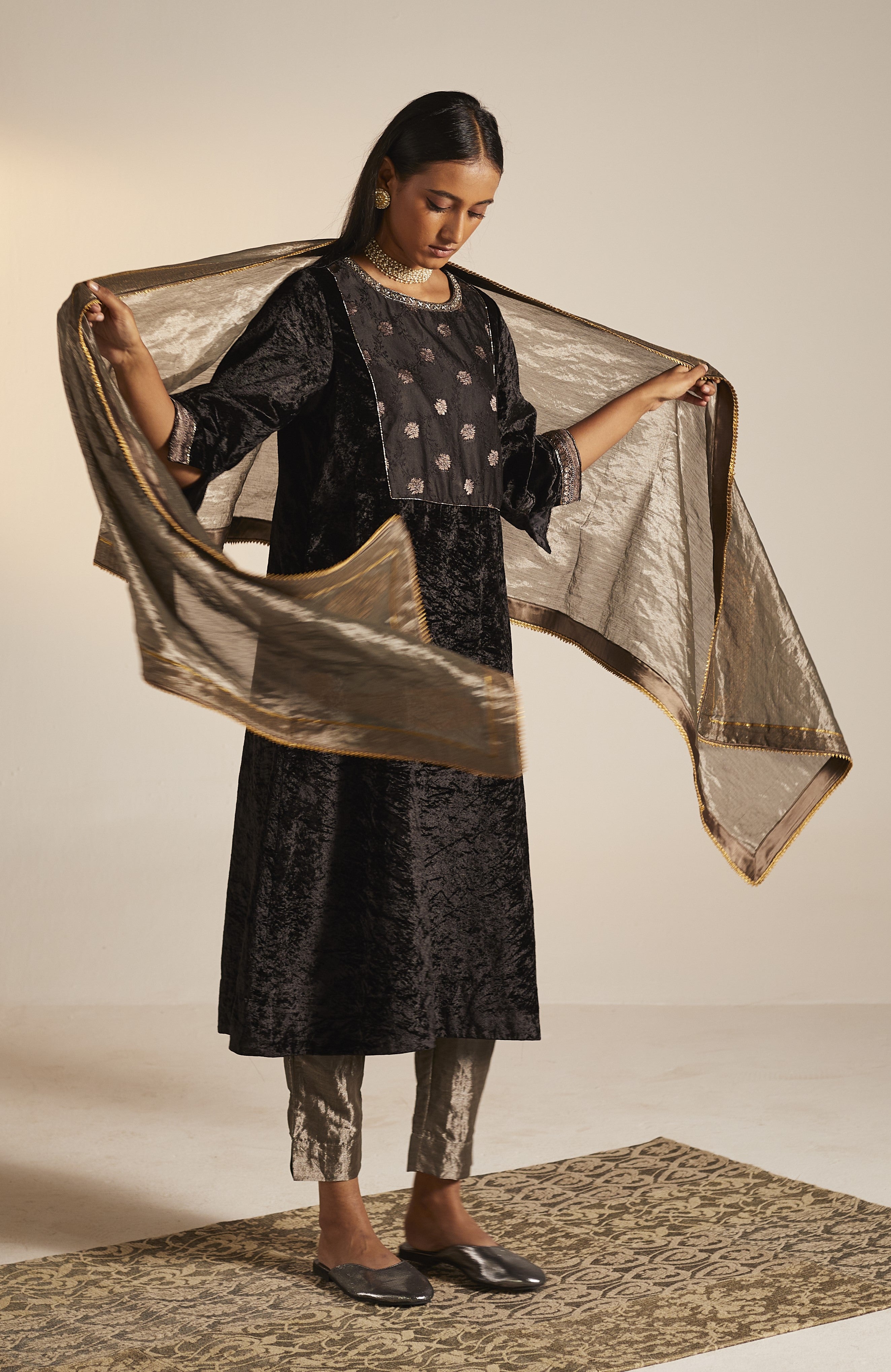 Dupatta in printed Slate Silver Tissue