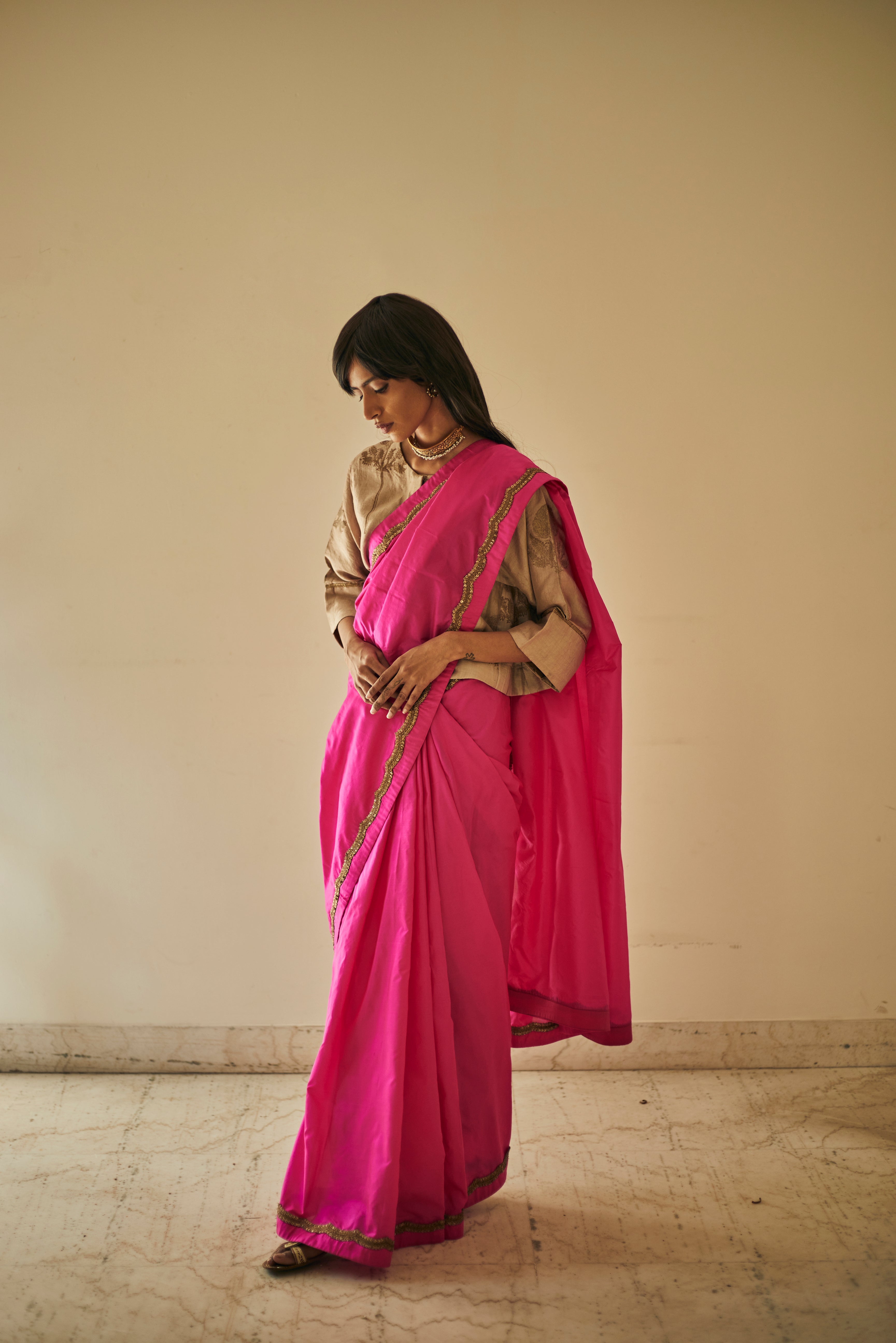 Manju Sari In Pink Mulberry Silk With Scallop Lace Border Work