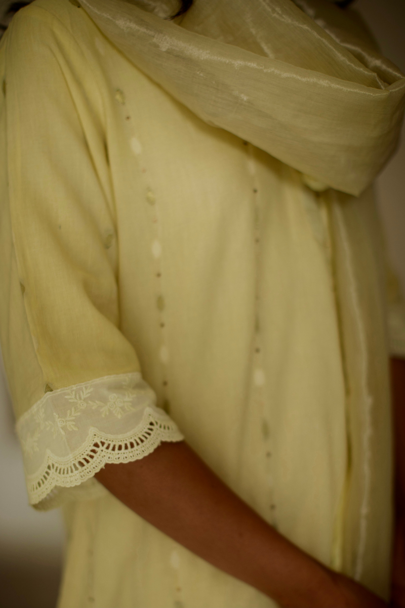 Stole In Lemon Yellow Handwoven Tissue