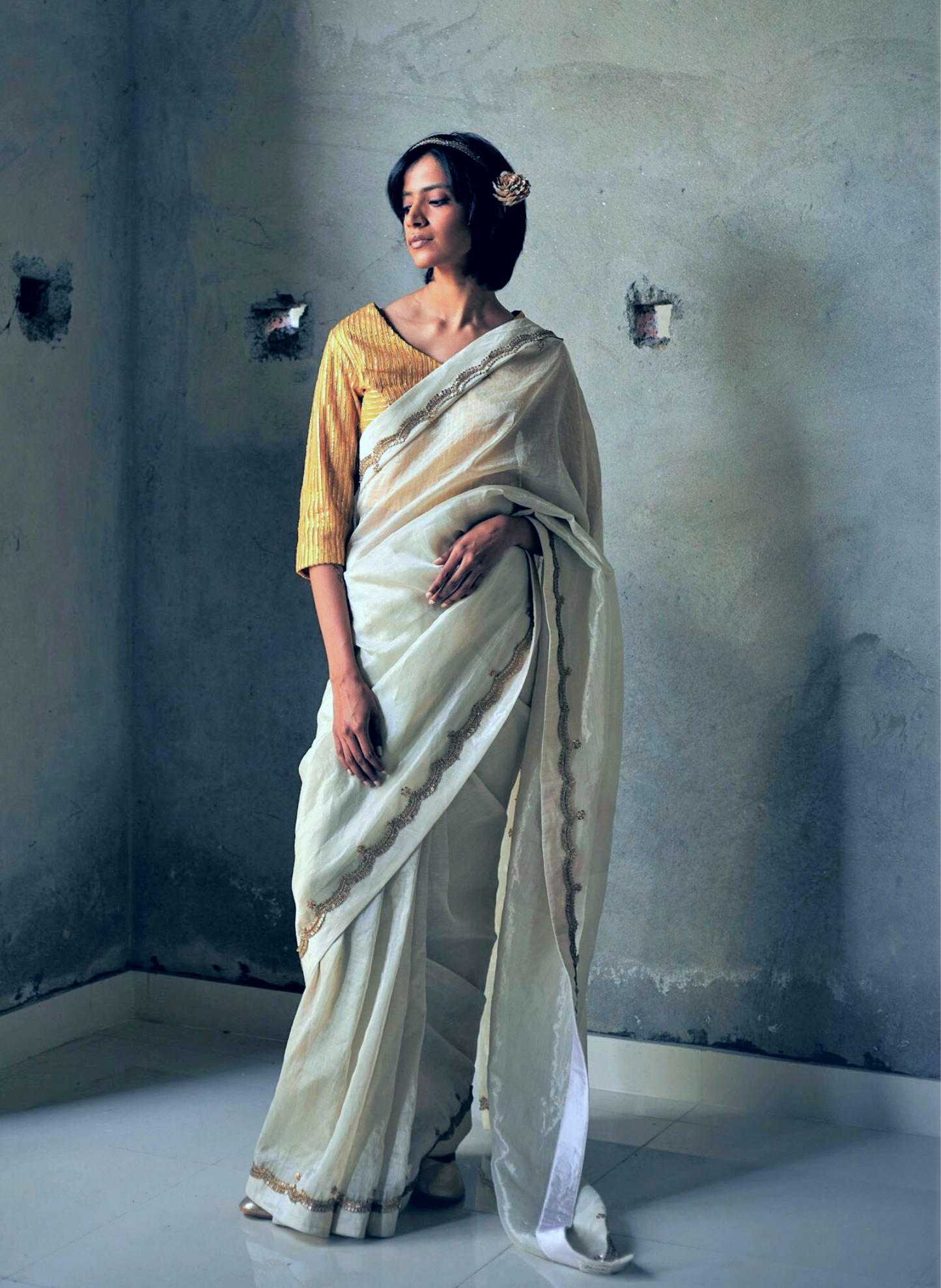 Sari In Ivory Silver Tissue With Scallop Lace