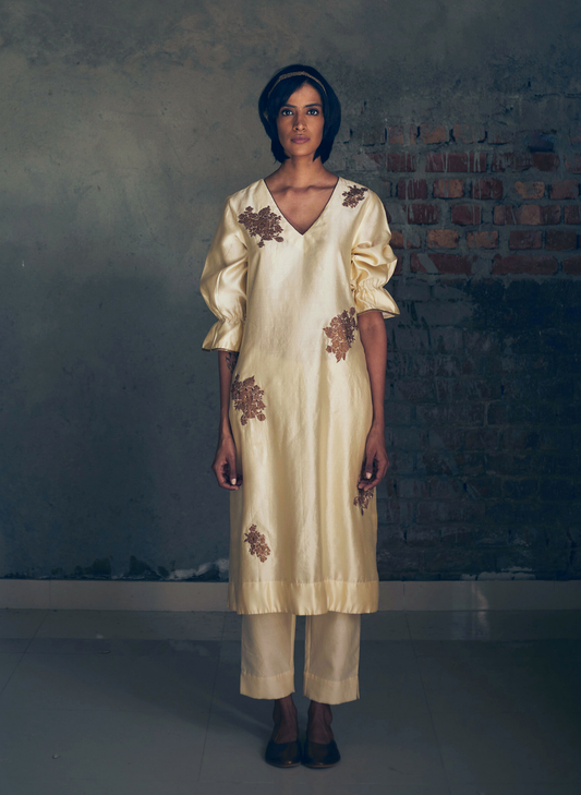 Anu Kurta In Ivory Chanderi With Pants